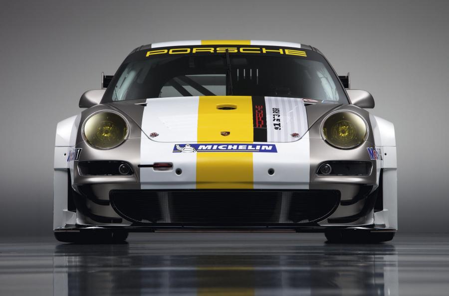 Porsche 911 GT3 RSR 2011 года  (фото 11 из 24)